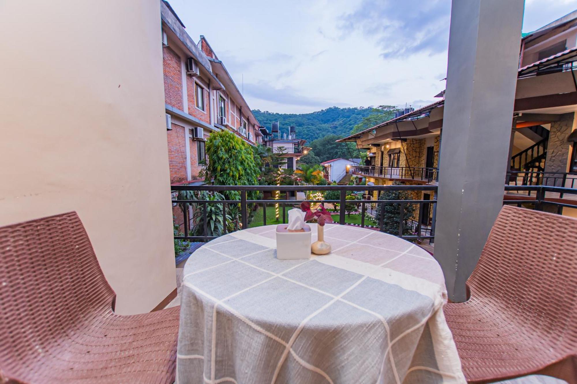 Moonlight Resort And Spa Pokhara Exterior photo