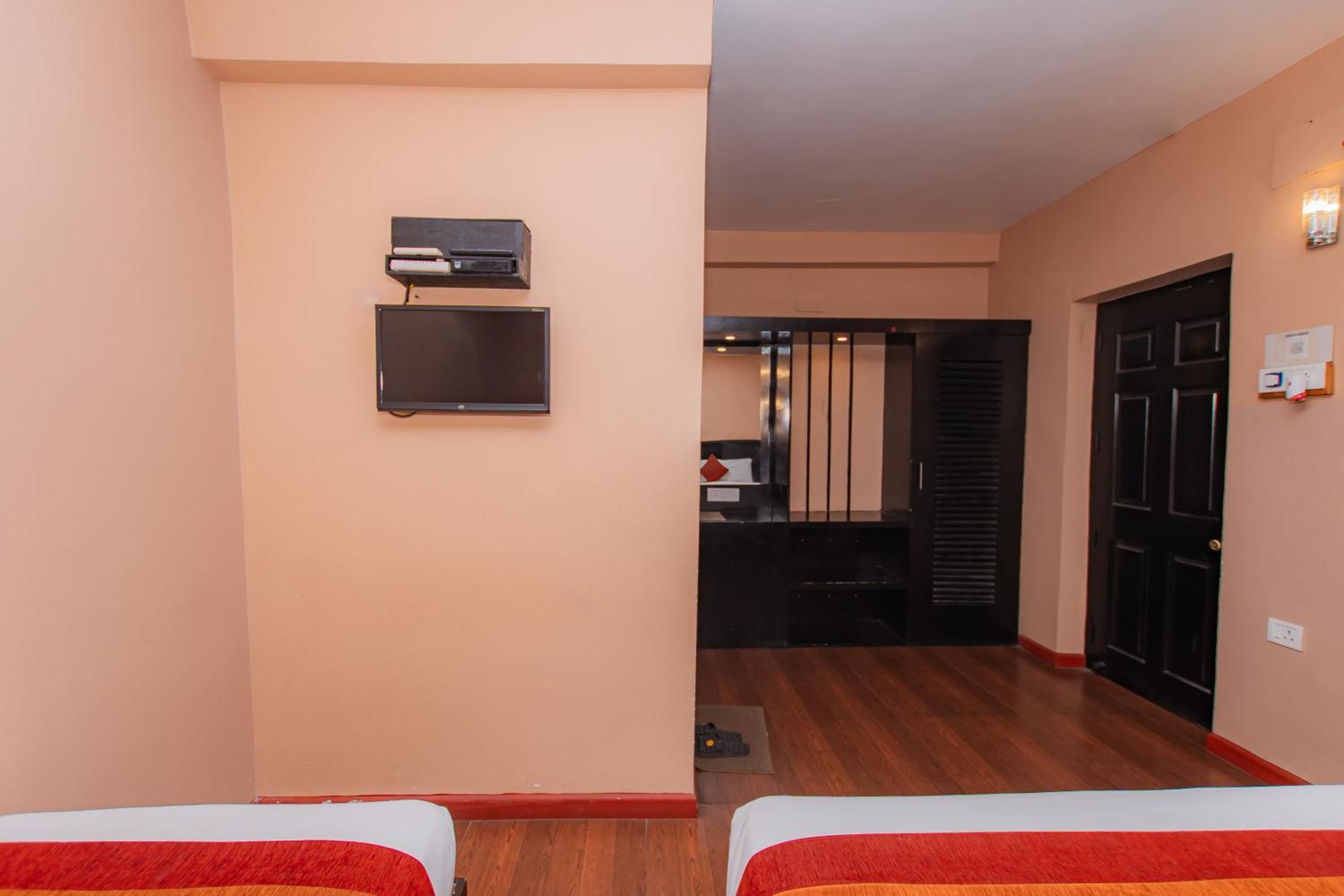 Moonlight Resort And Spa Pokhara Exterior photo